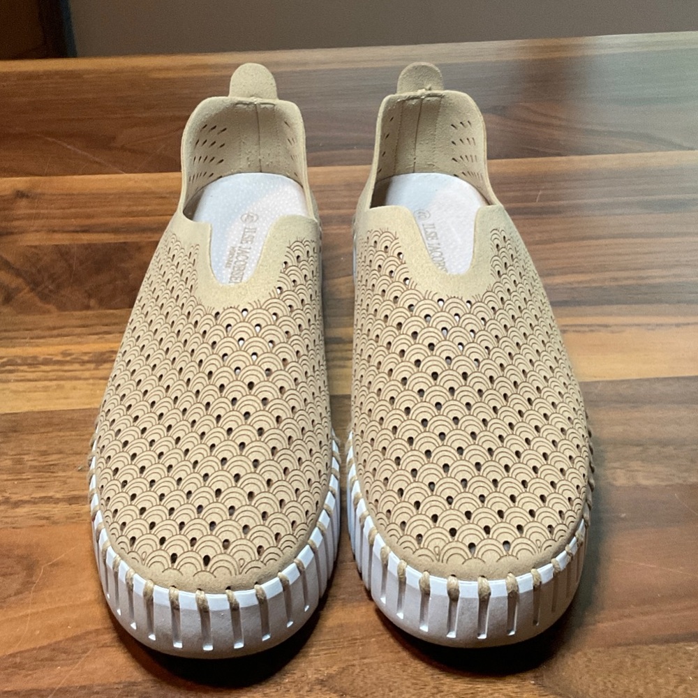 Ilse Jacobsen Tulip Sneaker in Latte/Tan Size 9/40
